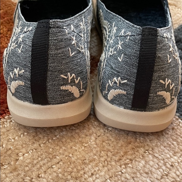 Cloudwalkers by Avenue, Gray with Ivory Embroidery Slip-On Shoes, Kirstie 11W - Picture 8 of 14